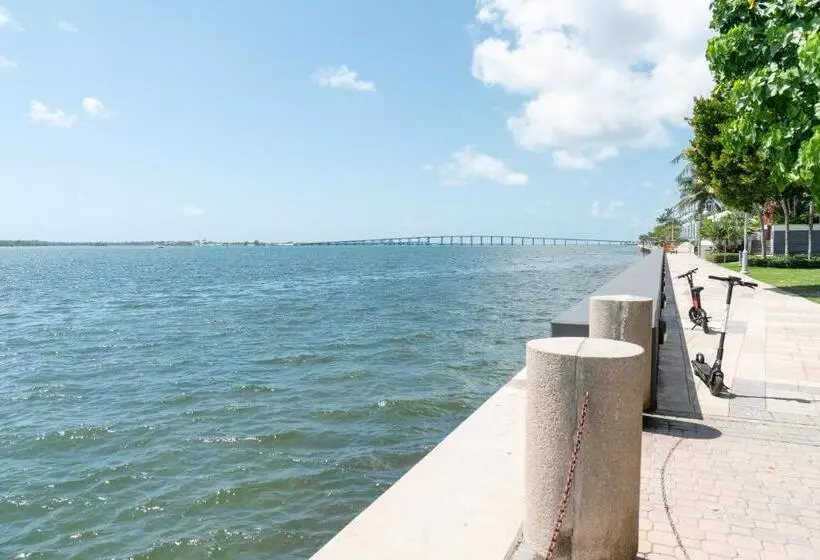 هتل Hyatt Centric Brickell Miami