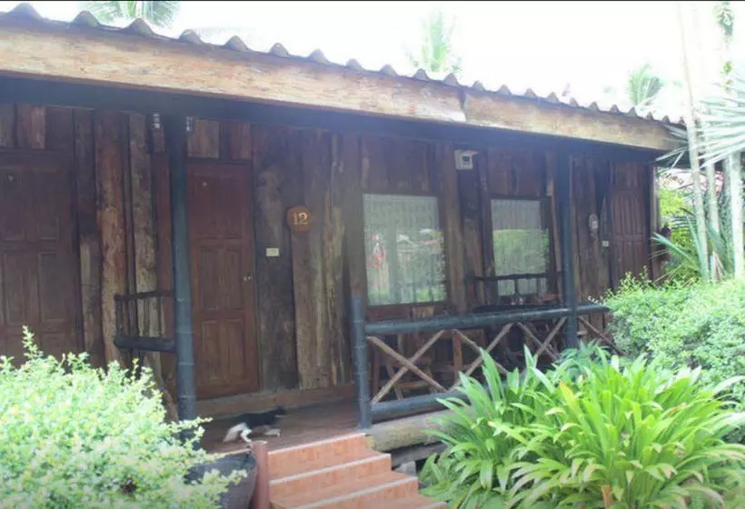 هتل Laoya Inland Resort