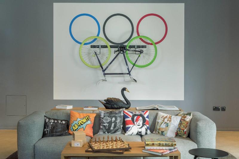 בית מלון כפרי Moxy London Stratford