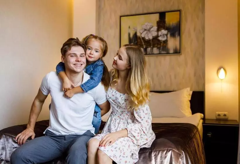 Hotelli & Spa Nemo With Dolphins