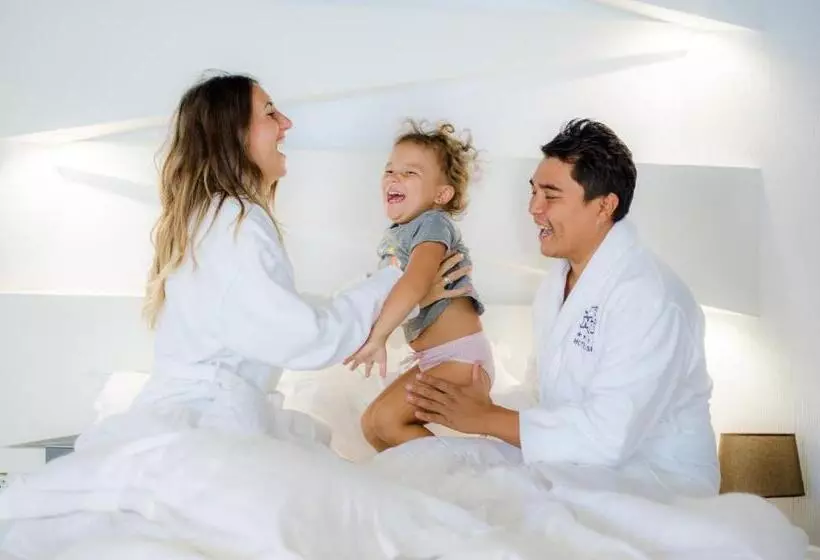 Hotelli & Spa Nemo With Dolphins