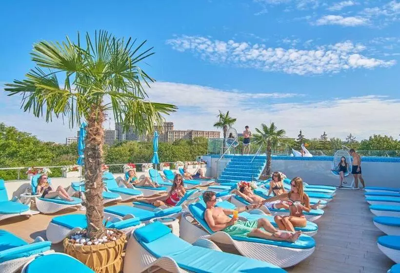 Hotelli & Spa Nemo With Dolphins