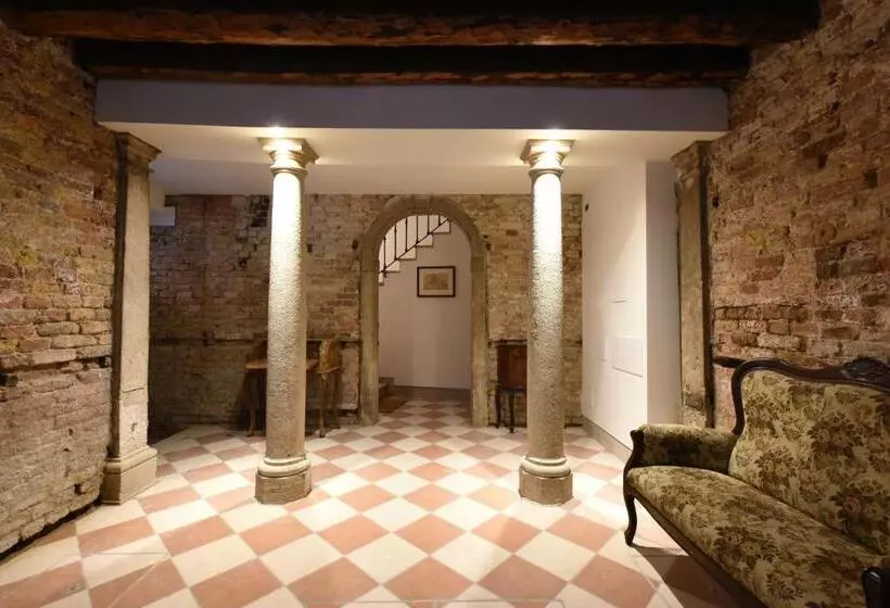 Le Due Corone Bed & Breakfast