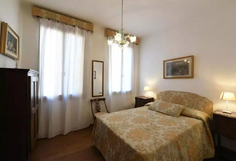 Le Due Corone Bed & Breakfast
