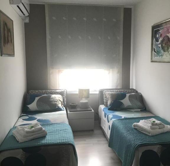 민박 Affittacamere Da Jasmina Venzone