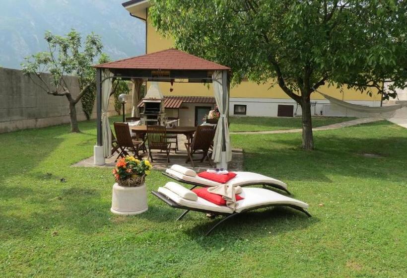 민박 Affittacamere Da Jasmina Venzone