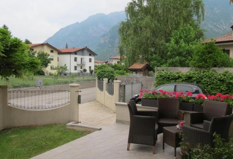 민박 Affittacamere Da Jasmina Venzone