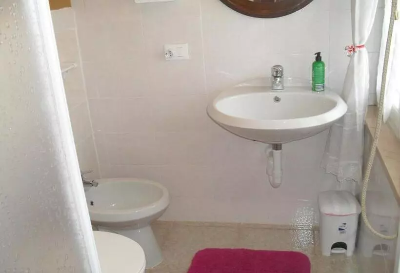 ベッドアンドブレックファースト Casa Noemi Imer