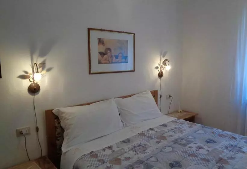 ベッドアンドブレックファースト Casa Noemi Imer