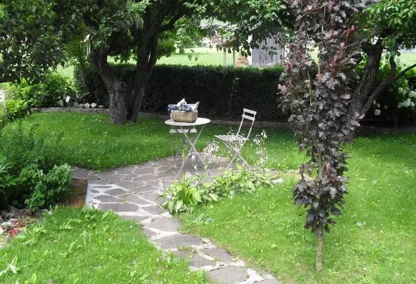 ベッドアンドブレックファースト Casa Noemi Imer