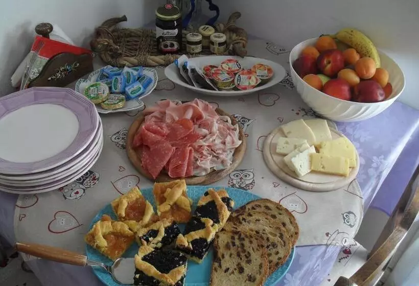 ベッドアンドブレックファースト Casa Noemi Imer