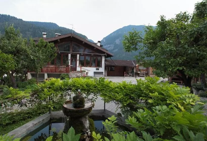 ベッドアンドブレックファースト Casa Noemi Imer