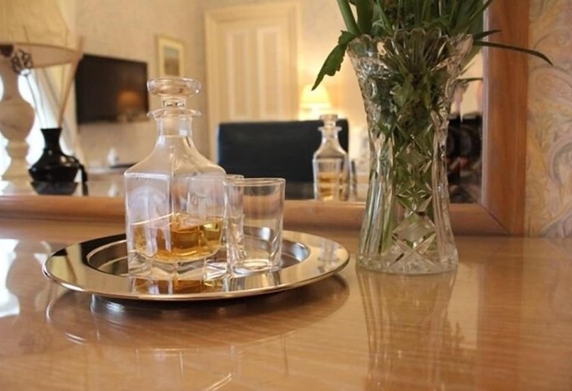 민박 Garvally House