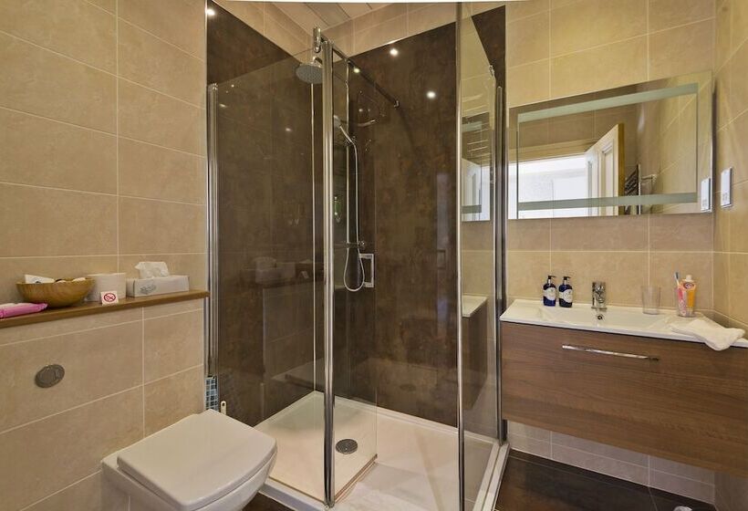 민박 Garvally House