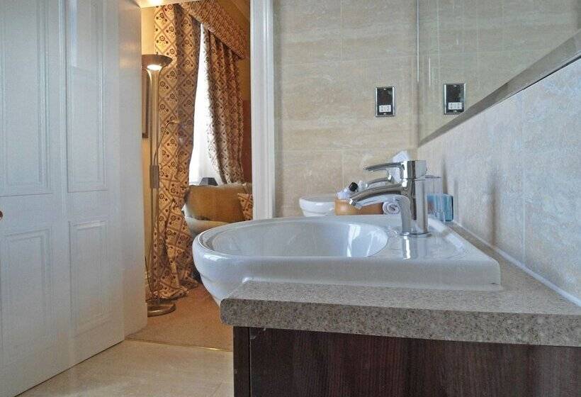 민박 Garvally House