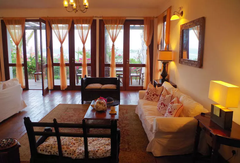 Aamiaismajoitus (B&B) Karabai Villa