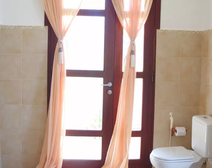 Aamiaismajoitus (B&B) Karabai Villa