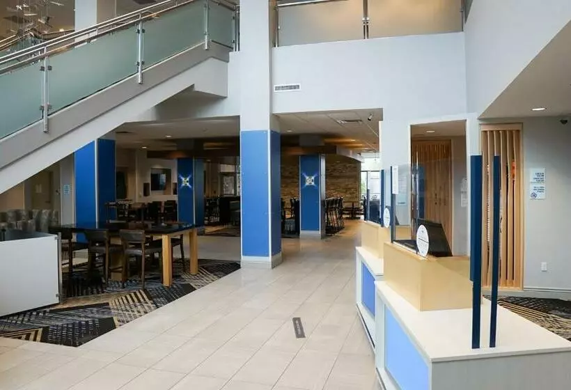 Hotelli Holiday Inn Express & Suites   Aurora Medical Campus, An Ihg