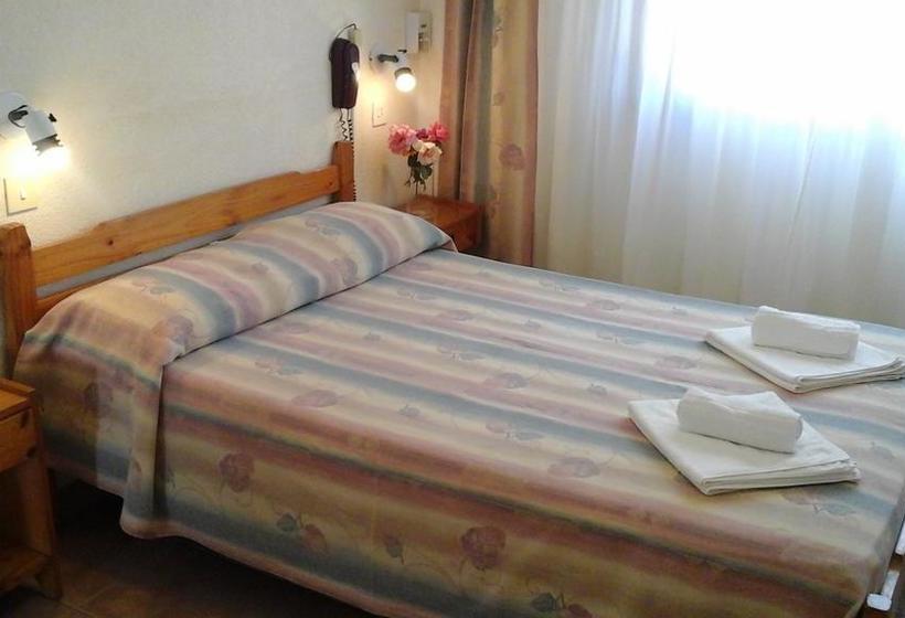 ホテル Mariska Dos Estrellas Superior