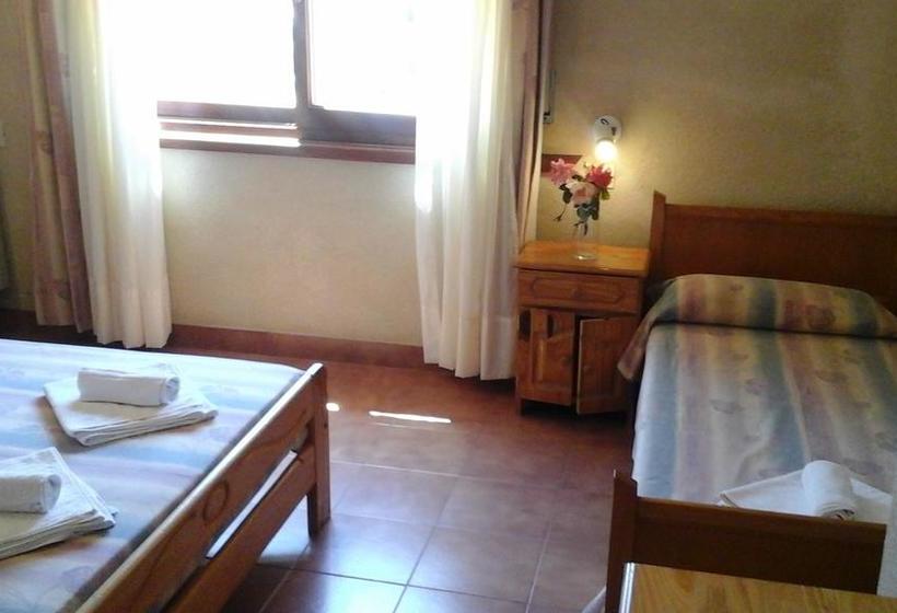 ホテル Mariska Dos Estrellas Superior