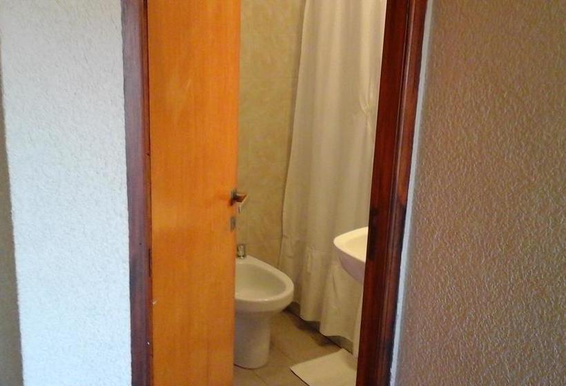 ホテル Mariska Dos Estrellas Superior