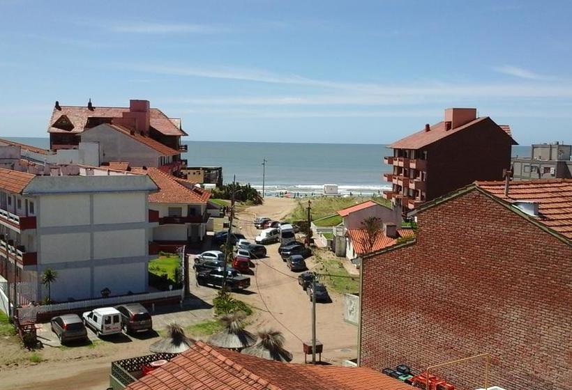 ホテル Mariska Dos Estrellas Superior