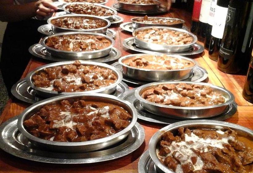 ホテル Mariska Dos Estrellas Superior