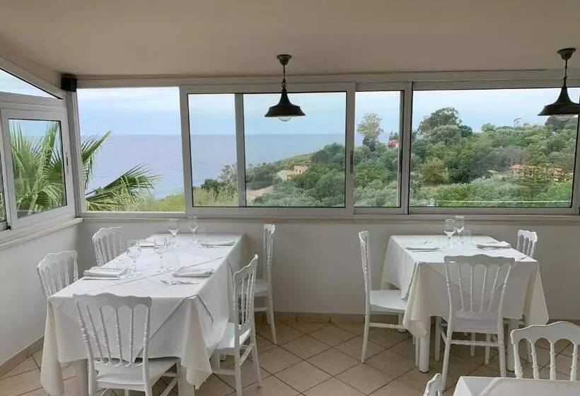 Hotelli Mercurio Sul Mare   Fish Restaurant And Private Beach