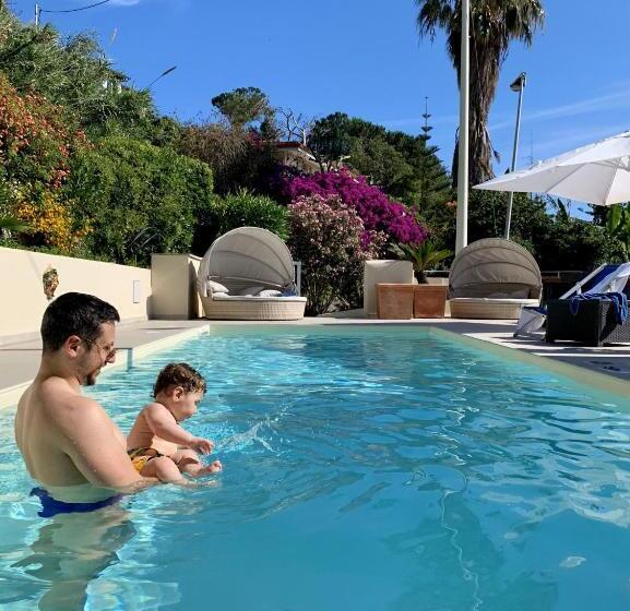 فندق Mercurio Sul Mare Fish Restaurant And Private Beach