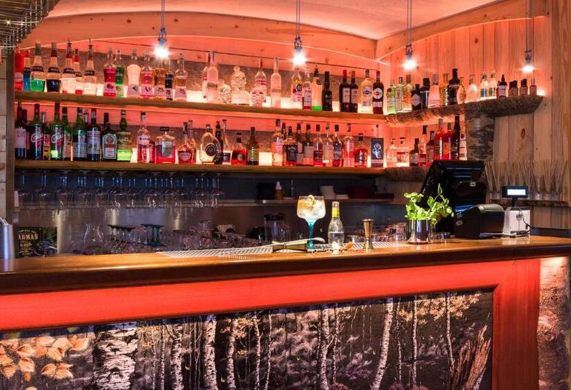 בית מלון כפרי Moderno Restaurant