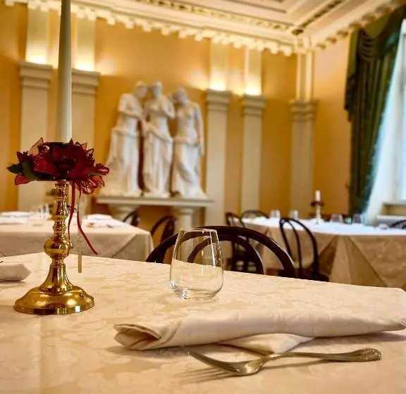 ホテル Moderno Restaurant