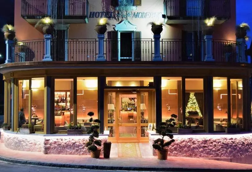 ホテル Moderno Restaurant
