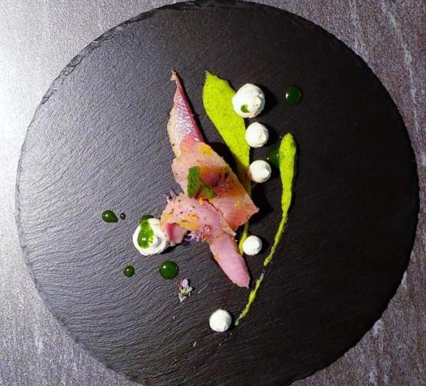 בית מלון כפרי Moderno Restaurant