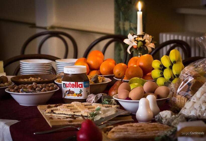 בית מלון כפרי Moderno Restaurant