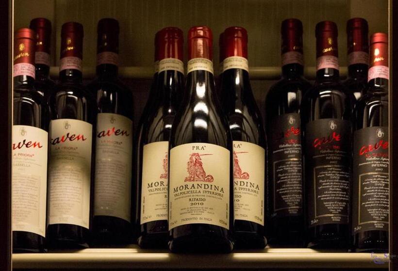 בית מלון כפרי Moderno Restaurant