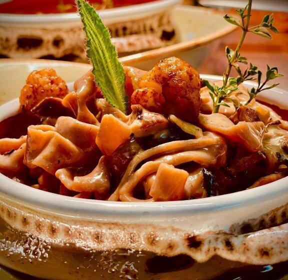 בית מלון כפרי Moderno Restaurant