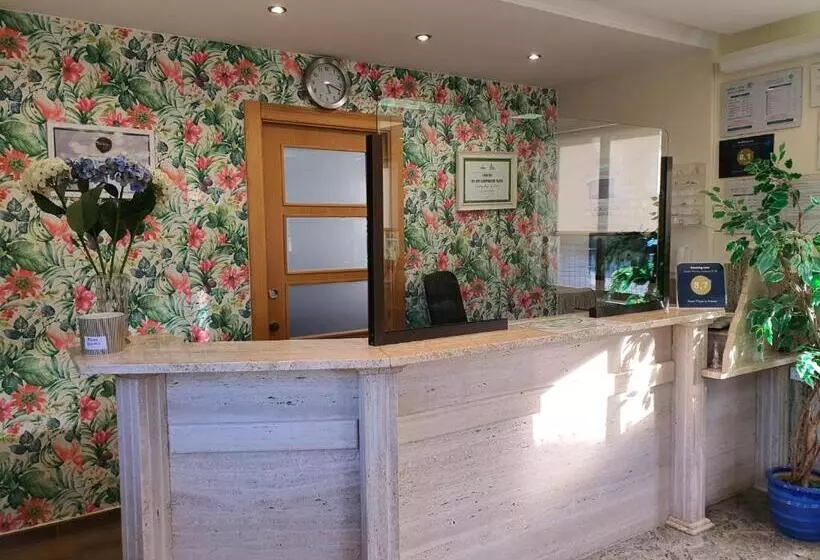 هتل Playa La Arena