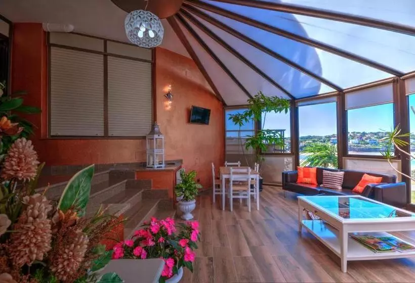 هتل Playa La Arena