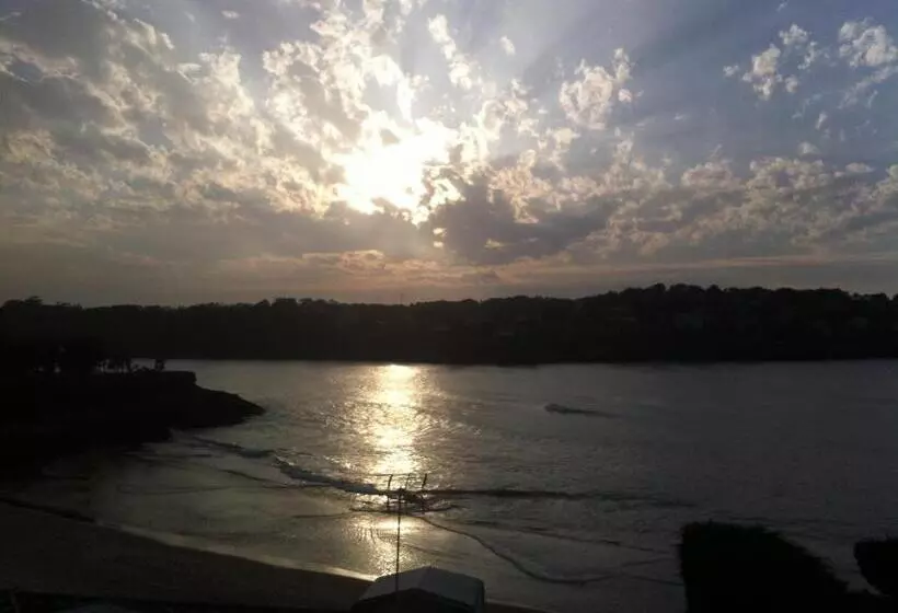 هتل Playa La Arena