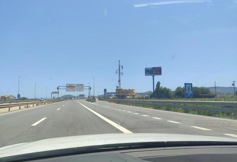 ホテル Restaurante Campomar