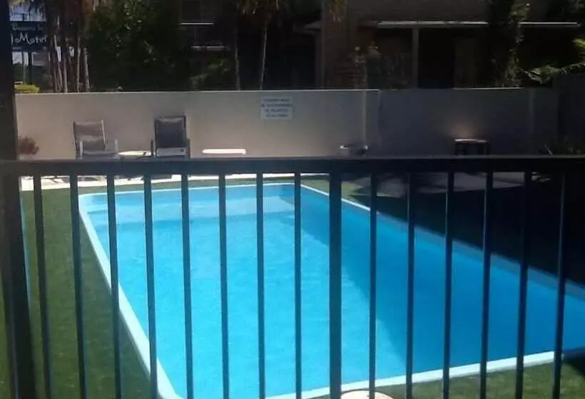 Ocean Parade Motel