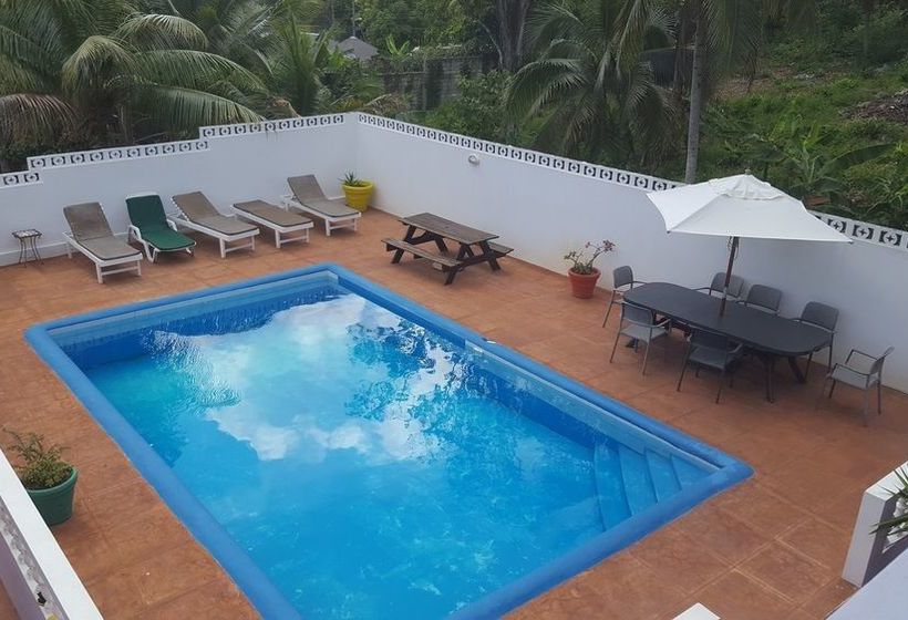 Ocho Rios Almond Tree Villas