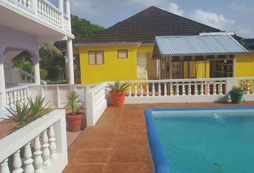 Ocho Rios Almond Tree Villas