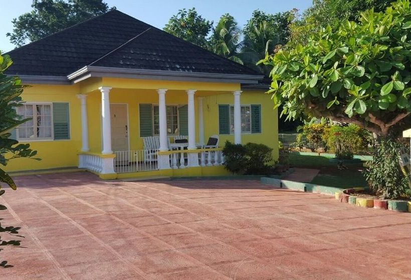 Ocho Rios Almond Tree Villas