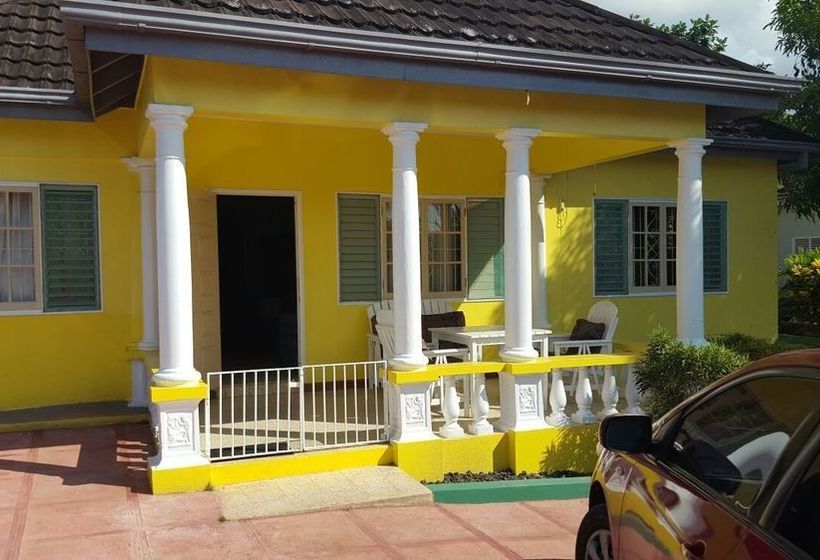 Ocho Rios Almond Tree Villas