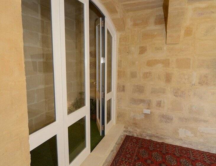 פנסיון Paulos Valletta