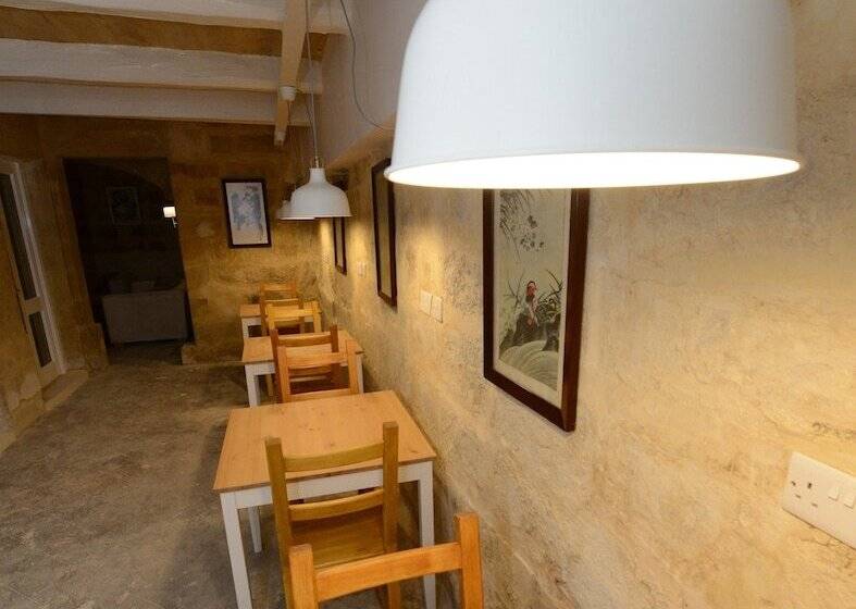 פנסיון Paulos Valletta