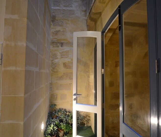 פנסיון Paulos Valletta