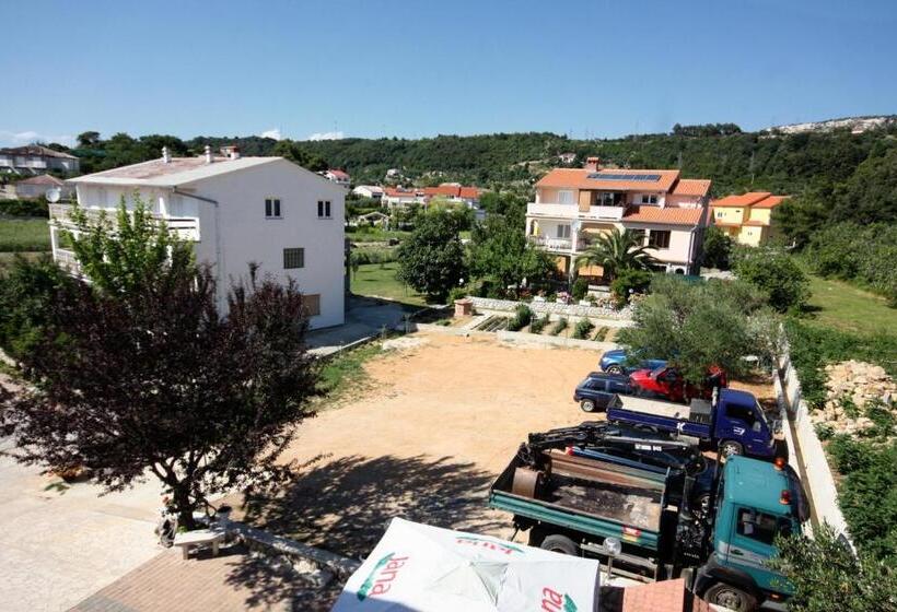 צימר Apartments Palit Rab