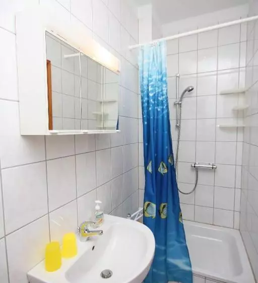 تختخواب و صبحانه Apartments Palit Rab
